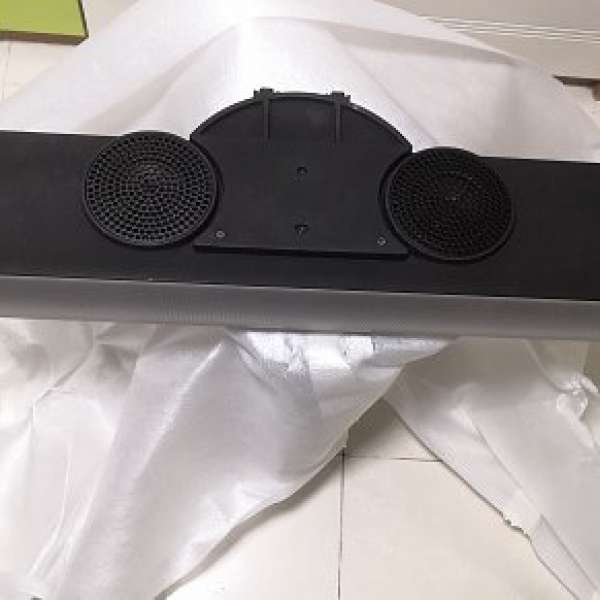 銀色 B&O BeoLab 7-2 Active center speaker/Soundbar