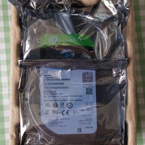 全新未開封有保養Seagate ST1000VX005 1TB Hard disk