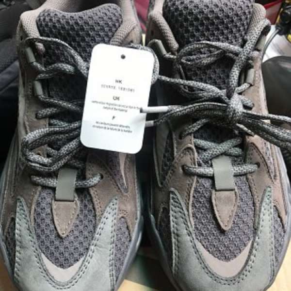 蝕讓全新正品 YEEZY BOOST 700 V2 US9.5