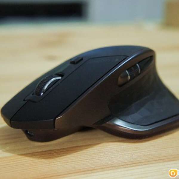Logitech MX Master Wireless Bluetooth Mouse 無線藍芽滑鼠
