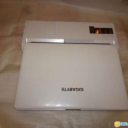 二手 技嘉 GIGABYTE 筆電 M1305 + 擴充基座