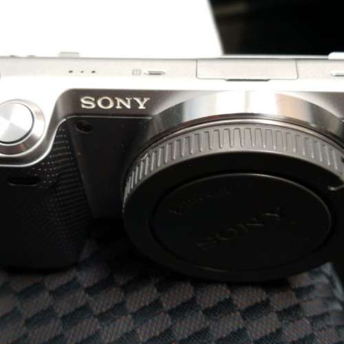 Nex 5N 銀色 單機,冇鏡,一電,冇充電機,正常使用