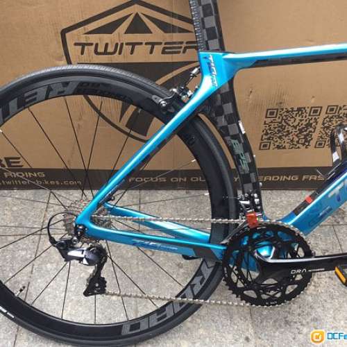 2019-TW-T10-PRO-22速碳纖維公路車-$4980/$5980送水架前後蛙燈