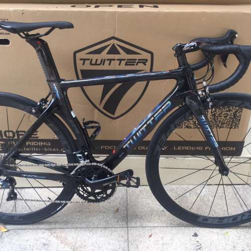 2019-TW-T10-PRO-22速碳纖維公路車-$4980/$5980送水架前後蛙燈