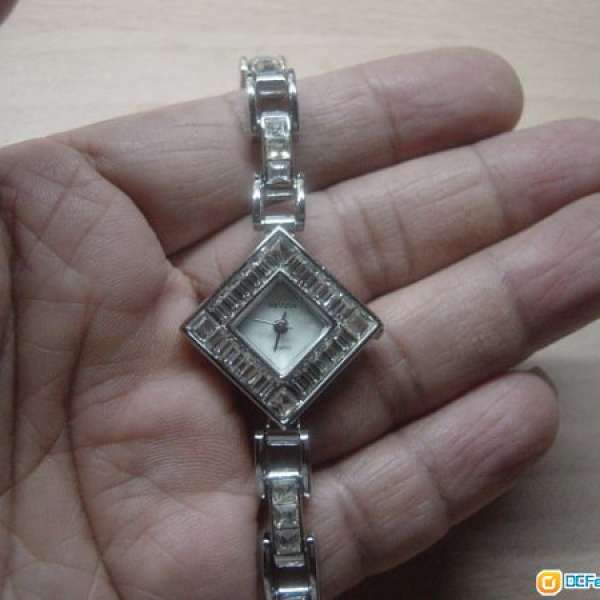 極新 優雅 棱型 閃石 女裝手錶,只售HK$150(不議價)