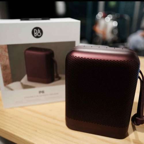 B&O  BEOPLAY P6 PLUM COLOR