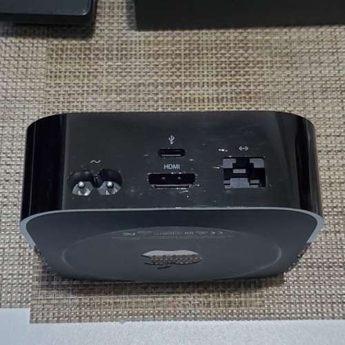 90% New Apple TV Version 4 (第4代) 1080P 32GB