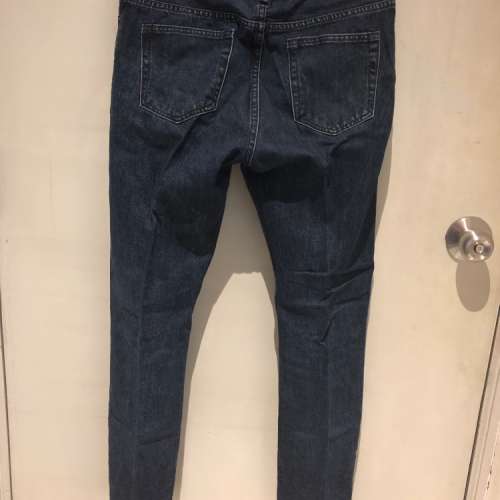 H&M slim fit 深藍色牛仔褲！