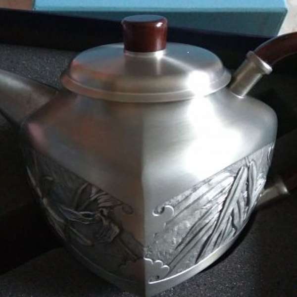 Royal Selangor Pewter 馬來西亞 四君子鍚茶壺 Four Gentlemen Teapot