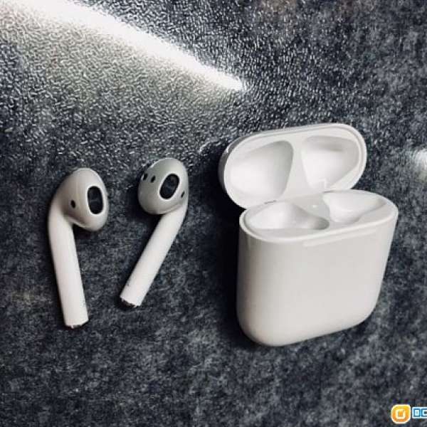 100% real 95 % new 有單 Apple bluetooth Airpods 1