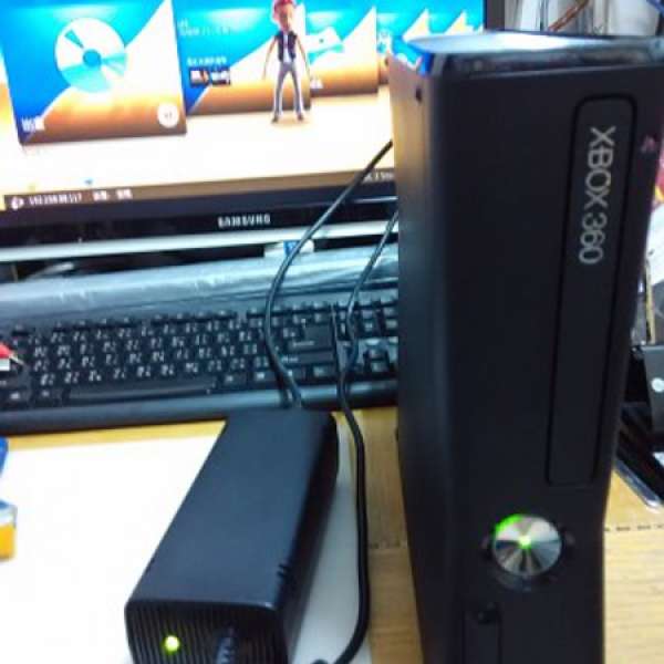 黑色 Xbox360 Slim 有晶片(Dual Rom) 250G Harddisk 90% New