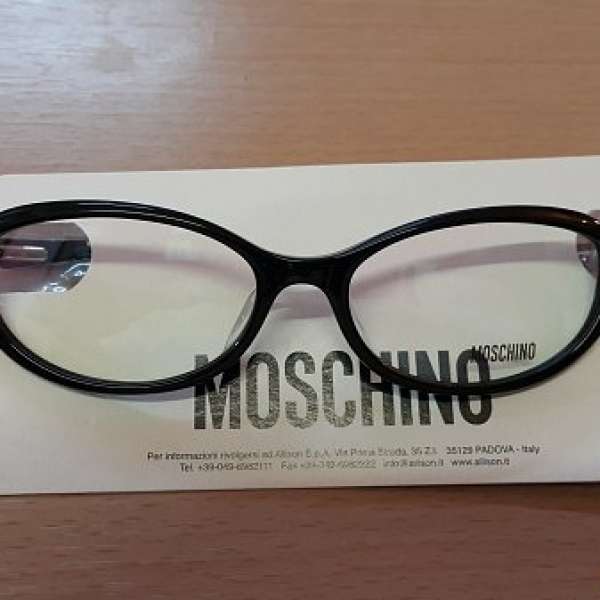 全新 MOSCHINO 平光眼鏡,只售HK$200(不議價)
