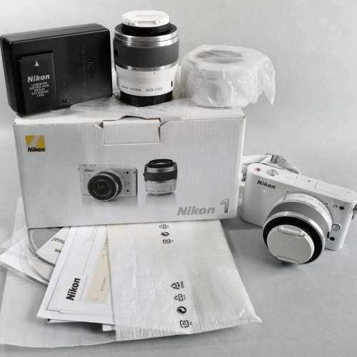 合旅遊等同新雙鏡nikon 1 J1 double lens kit 30-110mmVR & 10-30mmVR有單有盒有証