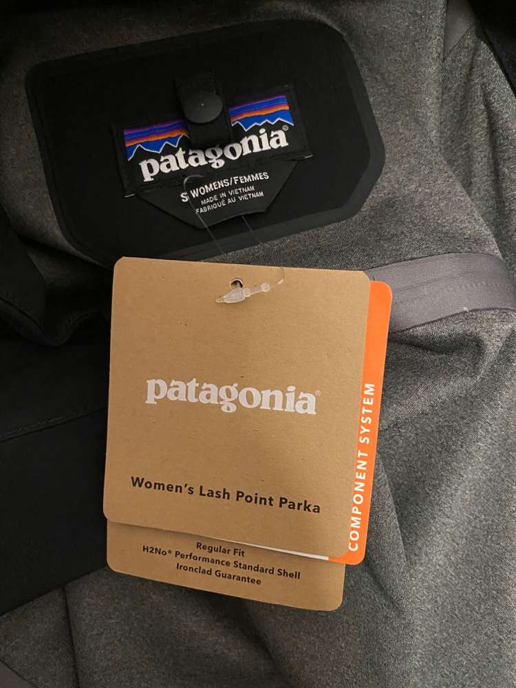 Patagonia Lash Point Rain Parka Woman 