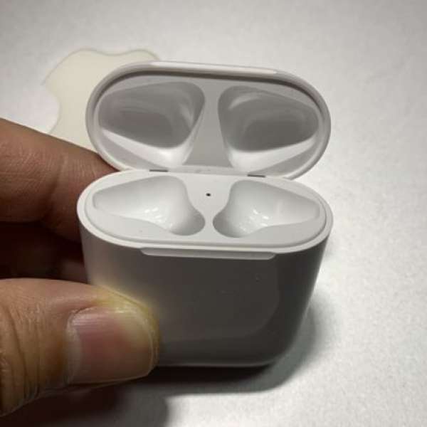 AirPods 充电盒 1代