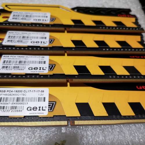 GEIL DDR4 2400 8G x 4條, 共32G (運作正常)