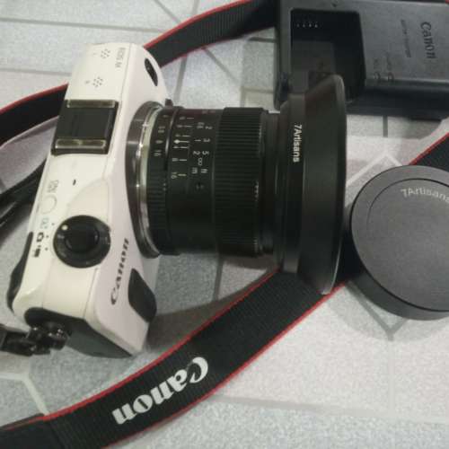 Canon Eos M + 12mm f/2.8= HKD1200