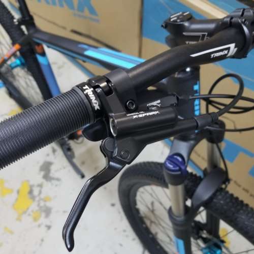 《免費送貨優惠》＊油壓碟剎 ,啤令轆＊TRINX 30速 可鎖前叉 27.5吋 鋁合金 山地車 ...