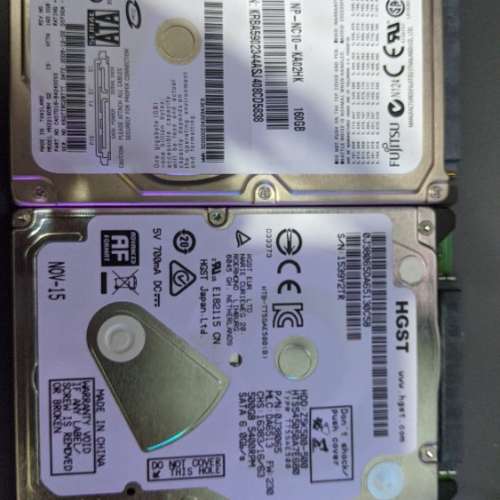 兩隻2.5 inch HDD（500GB & 160GB）