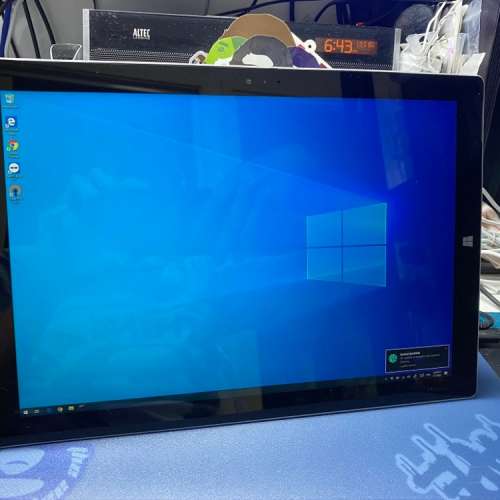 Microsoft Surface Pro 3 i5 / 8G RAM / 256G SSD (不連 Keyboard 不連筆)