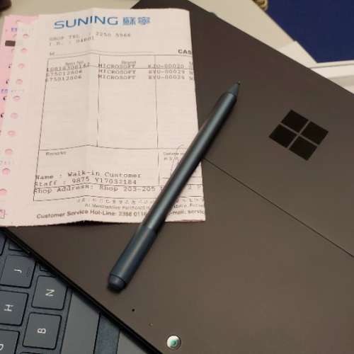 極新蘇寧行貨surface  pro 6 (i7/8g/256)跟藍色keyboard 藍色pen