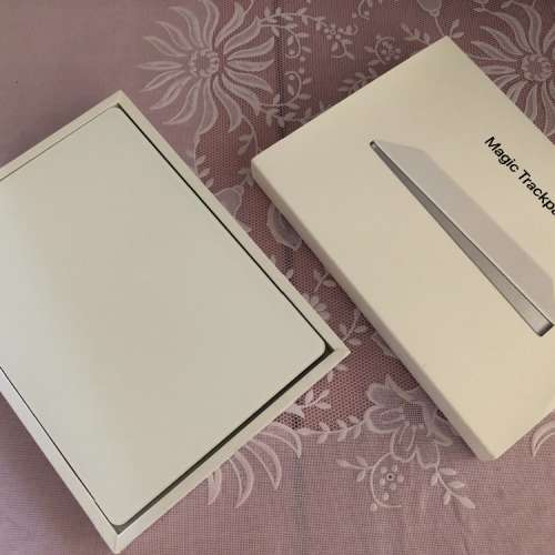 蘋果Apple Magic Trackpad 2 白色 99%新 全套有盒齊配件 非常小用和新淨 合完美主義者