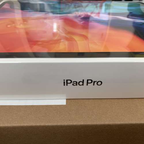 全新未開 iPad Pro 2020 12.9 吋 256 GB Wi-fi 太空灰