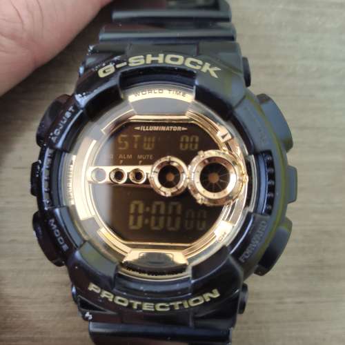 Casio G-Shock 黑金手錶