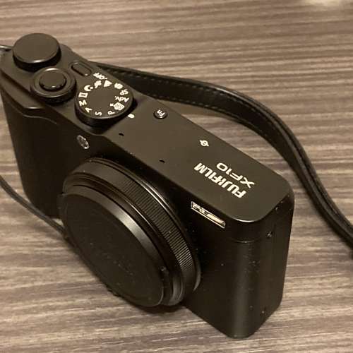 Fujifilm XF10 連盒。 行，有保