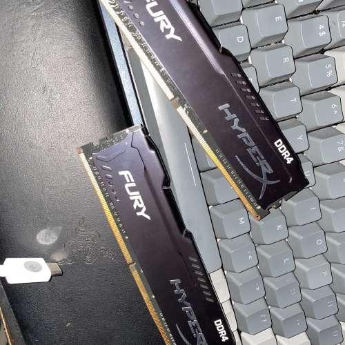 hyper fury ddr4 2400  16gb X 2