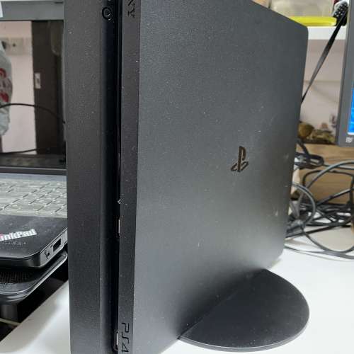 PS4 Slim CUH-2106A B01 (version 7.55) with ADATA 512GB SSD harddisk