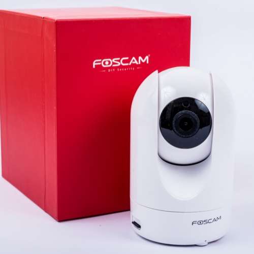 歐美名牌FOSCAM R2 全高清家庭Wifi無線 監控攝影機