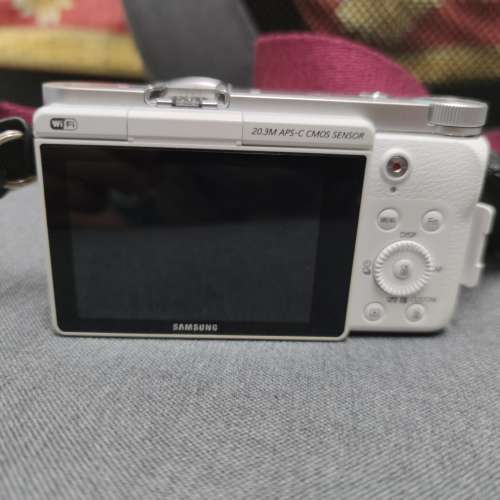 Samsung EV-NX3000 數碼相機