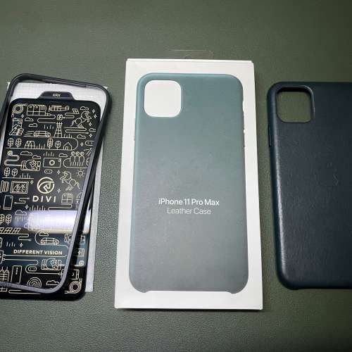 Apple iPhone 11 Pro Max 原廠皮套 (山林綠色）連全新玻璃貼