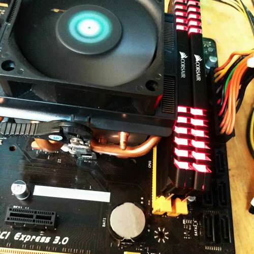 CORSAIR DDR4 3000 16GB(2*8GB) 套裝