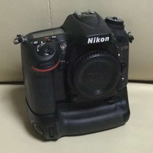 Nikon D7100 with MB-D15 (Not D7200 / D7500 / D500)
