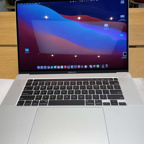 99.9%新香港行貨Apple Macbook Pro 16-inch Retina Display i7,16gb,512G SSD 銀色
