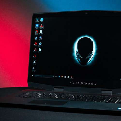 Alienware M17 R1 i7 144hz gaming laptop ultra   Razer asus msi egpu