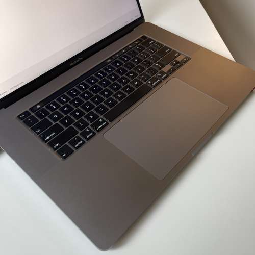 Apple MacBook Pro 16 (16GB, 512GB, i7)