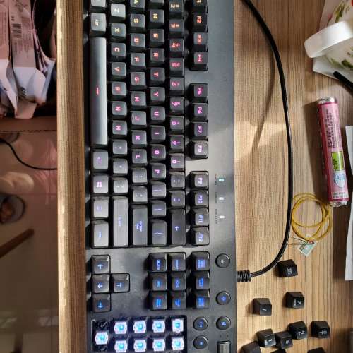 Logitech G810 RGB 機械鍵盤 (原價千幾蚊)
