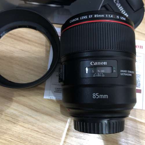 Canon EF 85mm F1.4L is USM