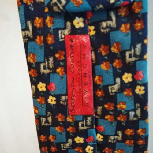 Givenchy tie 領呔 (Genuine) , 買一送六