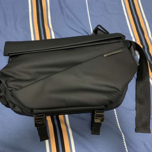 NIID R1 Radiant Urban Sling