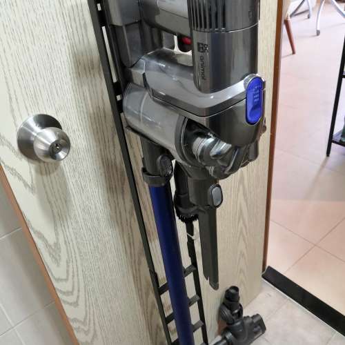 出售：二手Dyson DC44 吸塵機(**電池只能用4分鍾, 要自行更換**) (a) Not V10