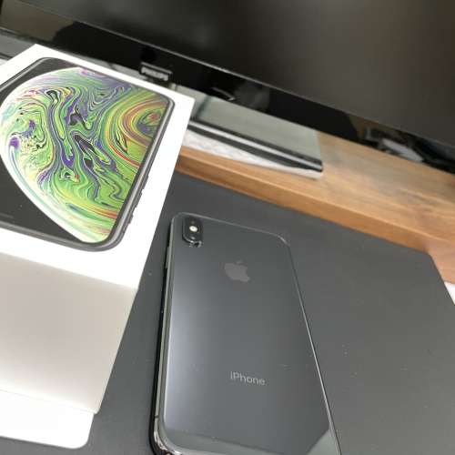 iphone xs 512gb 太空灰 (仍有apple care 保養)