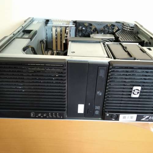 HP Z600 Workstation Dual Xeon CPU X5472 3.2G 共8核16線 24G ram 180G SSD