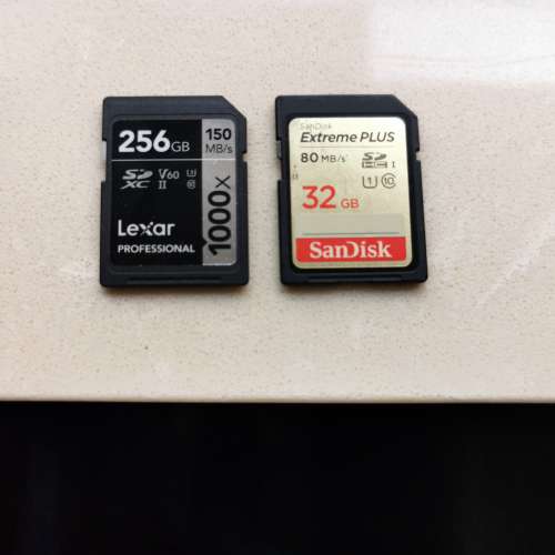 LEXAR 256GB 150m/s SDXC II card (附送 SANDISK 32GB card)