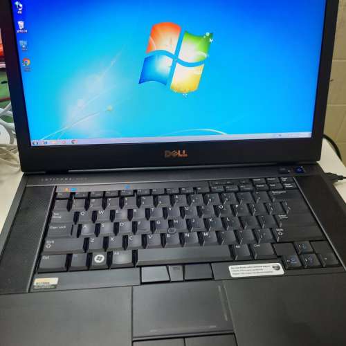 Dell 筆記本電腦  i7-cpu 15吋LCD