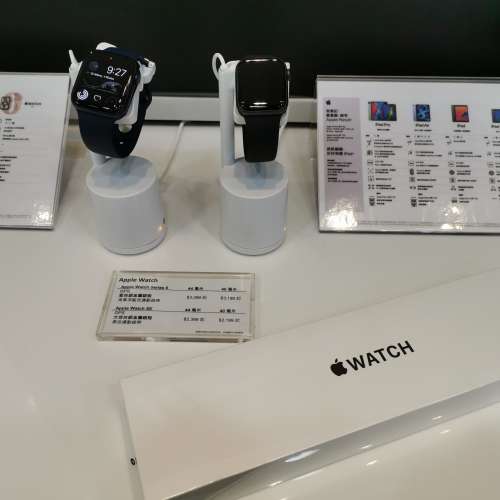 100% New 40mm apple watch SE