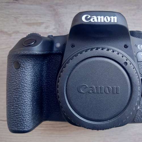 Canon 77D body only